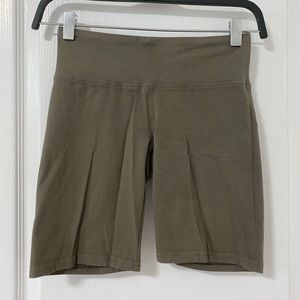 Aritzia biker shorts